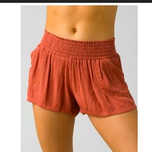 PRANA Seaview Sky Short - Med. (fits like a small)